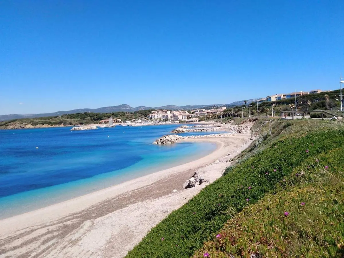 Charmant T3 Climatise Avec Parking, Piscine, Tennis, A 200M Des Plages Et Commerces - Fr-1-316-21 Six-Fours-les-Plages Apartment
