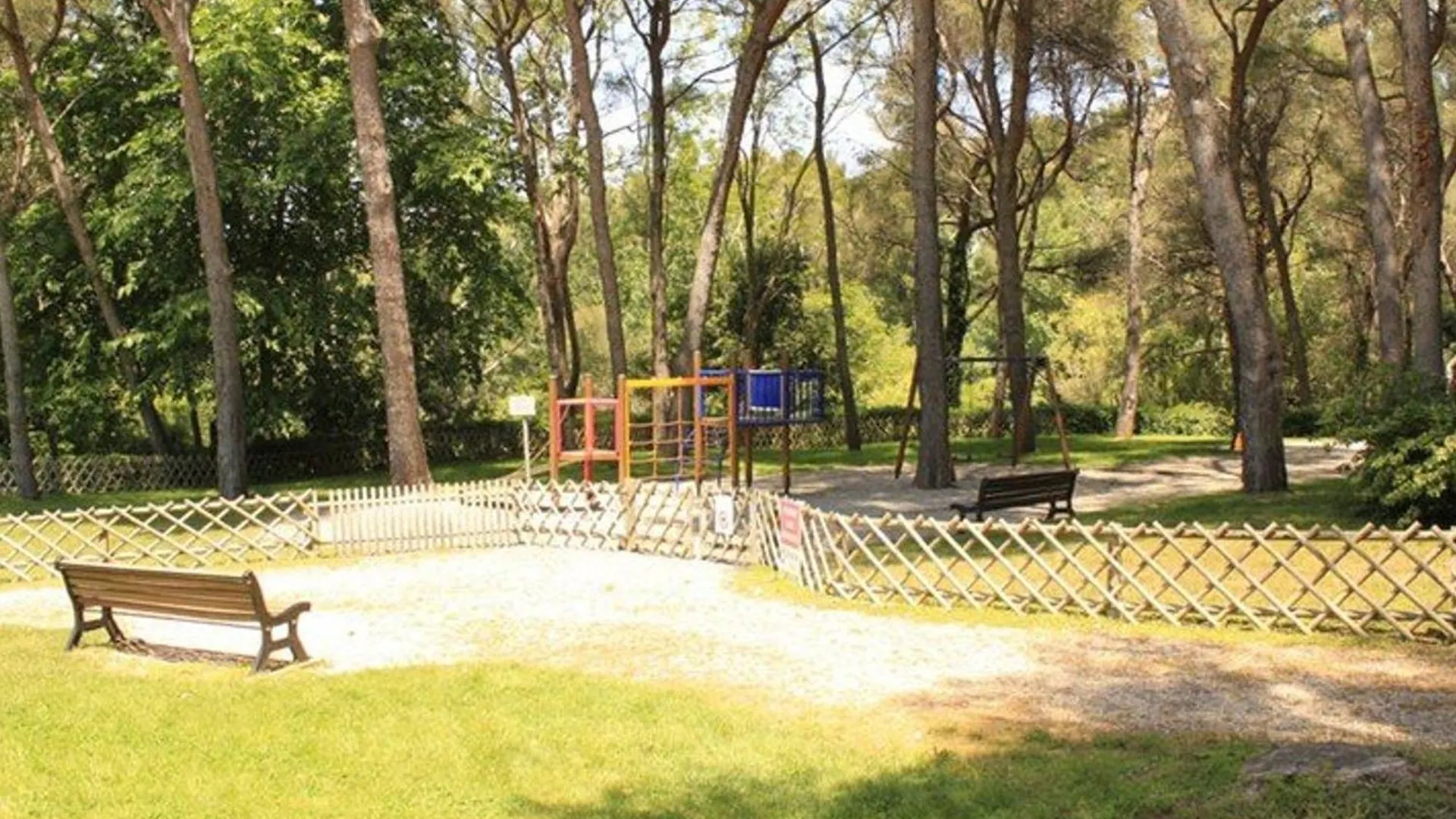 Charmant T3 Climatise Avec Parking, Piscine, Tennis, A 200M Des Plages Et Commerces - Fr-1-316-21 Six-Fours-les-Plages 0*,  France