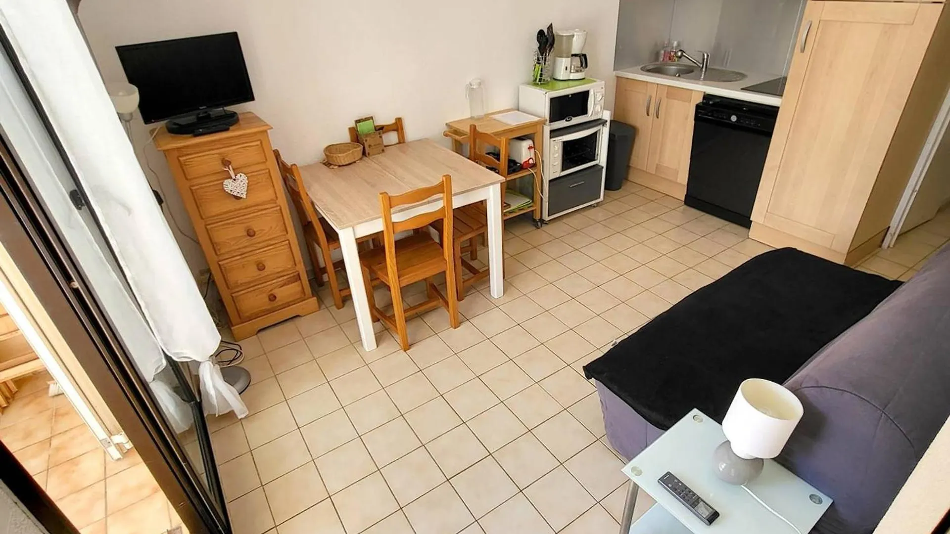 Charmant T3 Climatise Avec Parking, Piscine, Tennis, A 200M Des Plages Et Commerces - Fr-1-316-21 Six-Fours-les-Plages